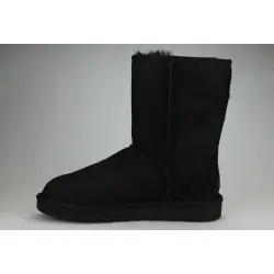Ugg W Classic Short 2 Noir