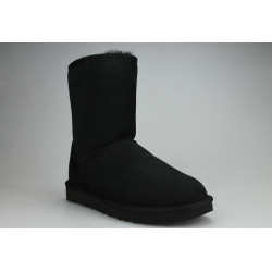 Ugg W Classic Short 2 Noir