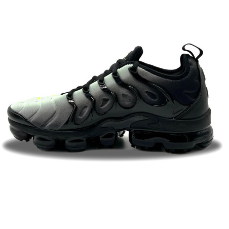 Nike Air VaporMax Plus Neon
