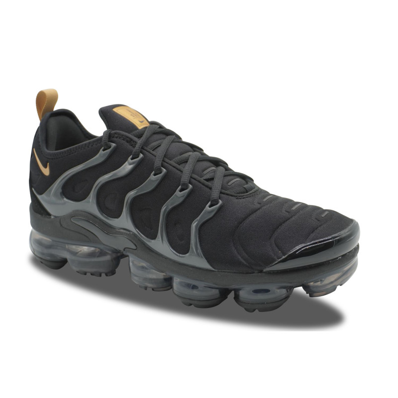 Nike Air VaporMax Plus Black Metallic Gold