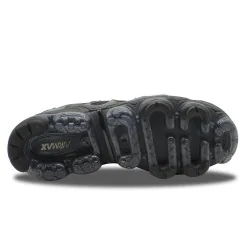 Nike Air VaporMax Plus Black Metallic Gold
