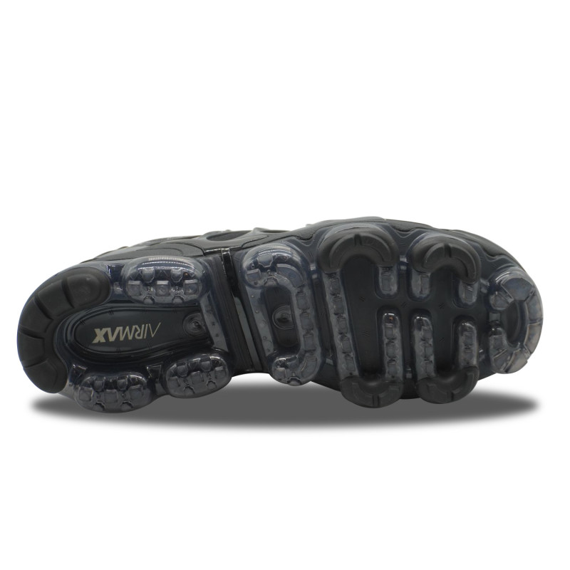 Nike Air VaporMax Plus Black Metallic Gold